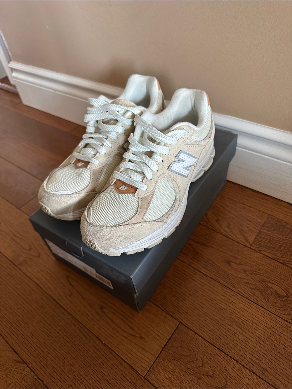 New Balance 2002R Beige - Sandstone/Incense